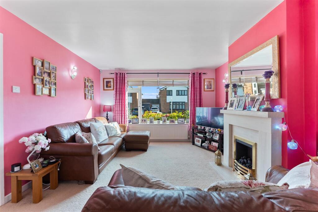 Lounge / Dining Room