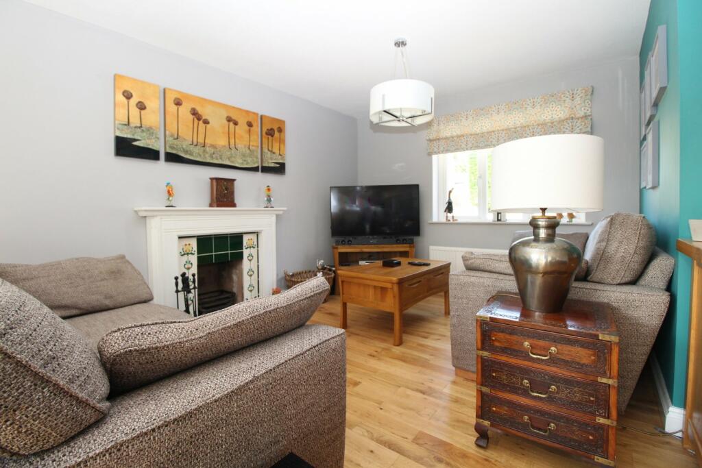 Sitting/Dining Room