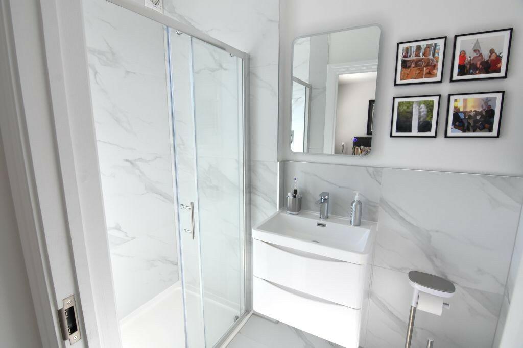 En-Suite Shower