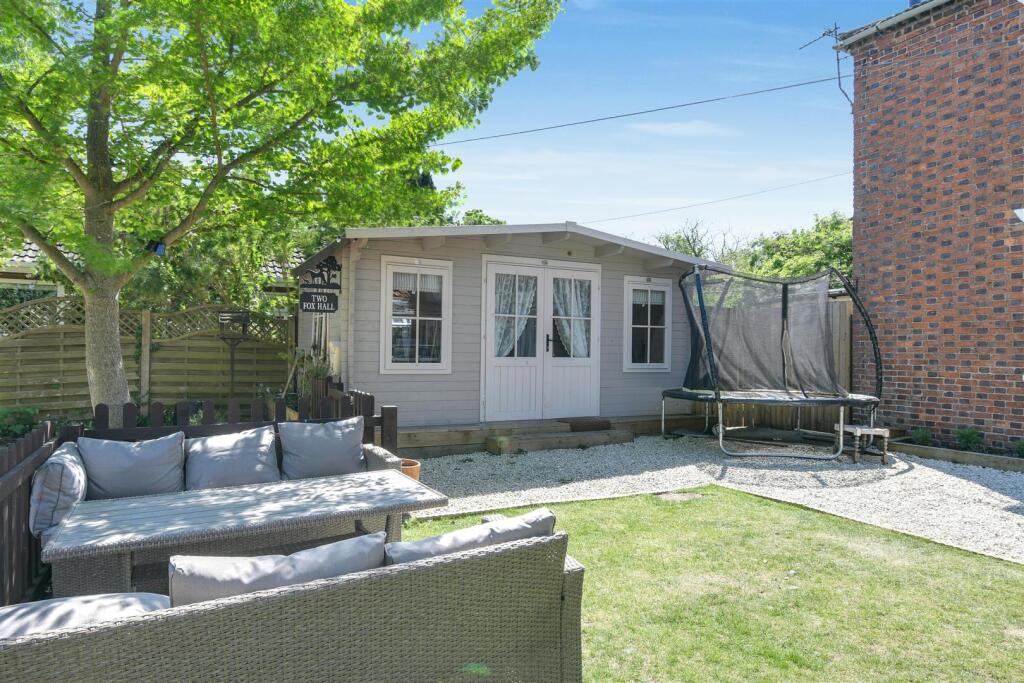 Summer house