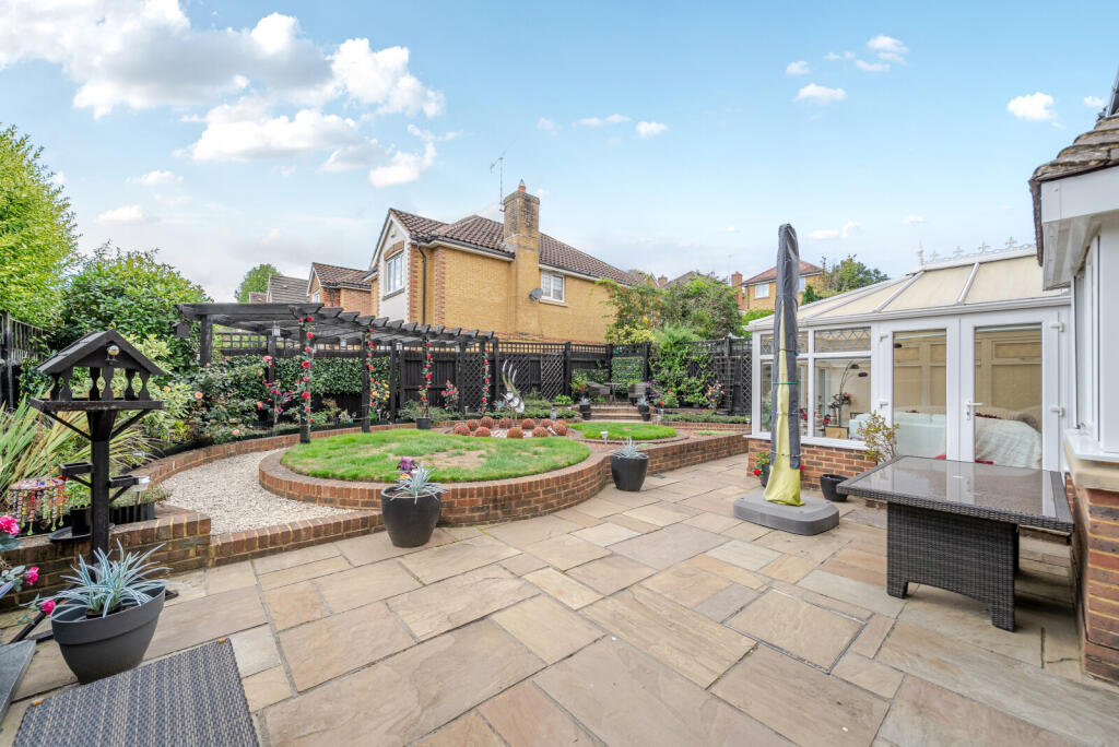 1340840-4-689de6f...