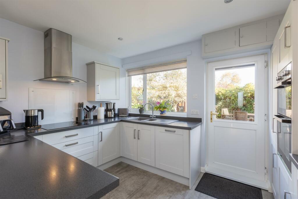 Pandora Kitchen-1.jpg