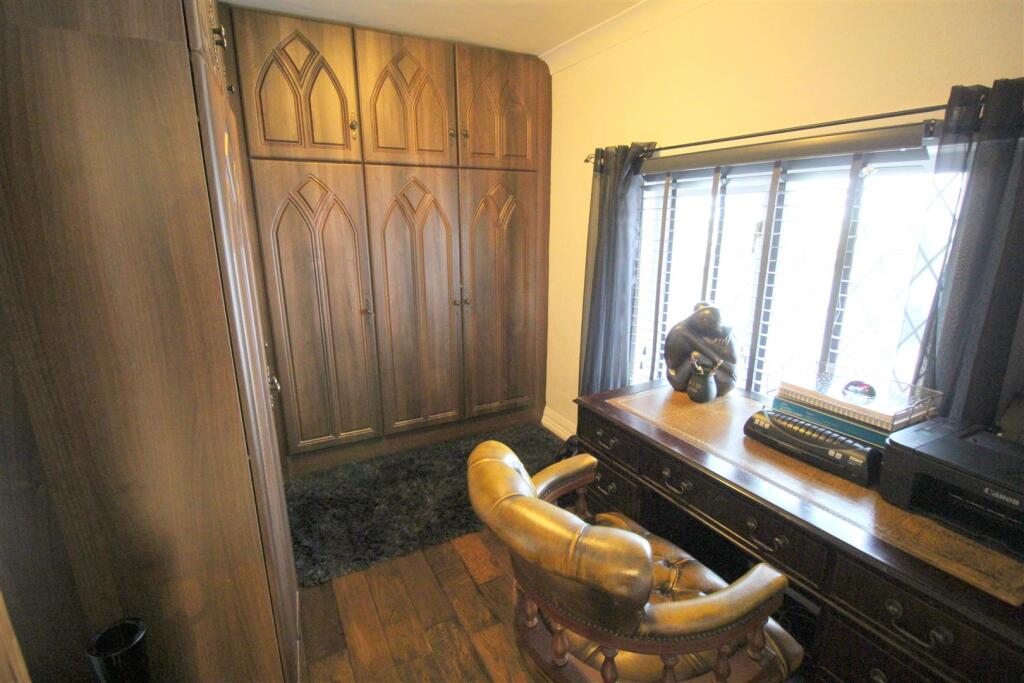 Leach Lodge Farm 3rd bed.JPG