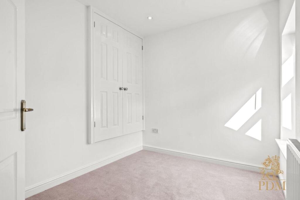 14 Frederick Road Stapleford NG9 8FN