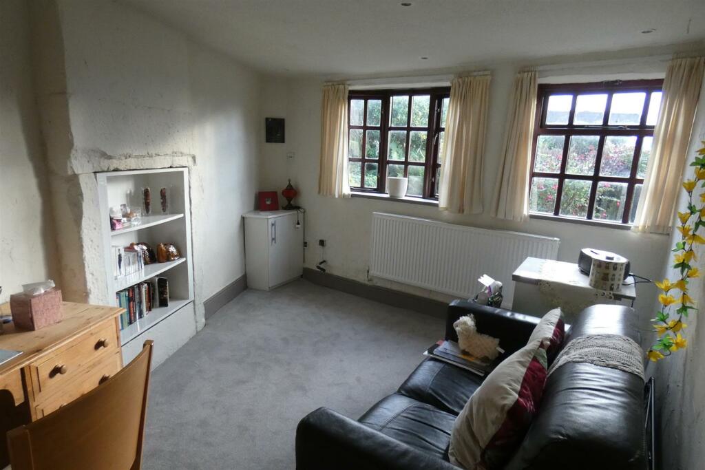 STUDY ROOM
