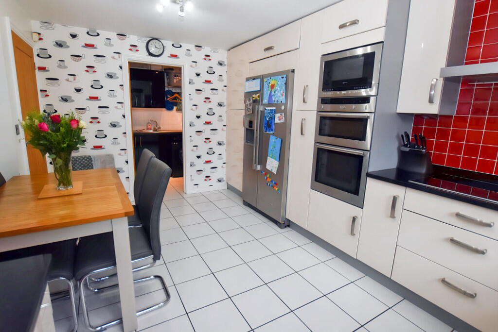 Kitchen 4