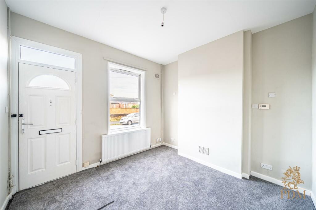 53, Hardstaff Road Nottingham, NG2 4HR