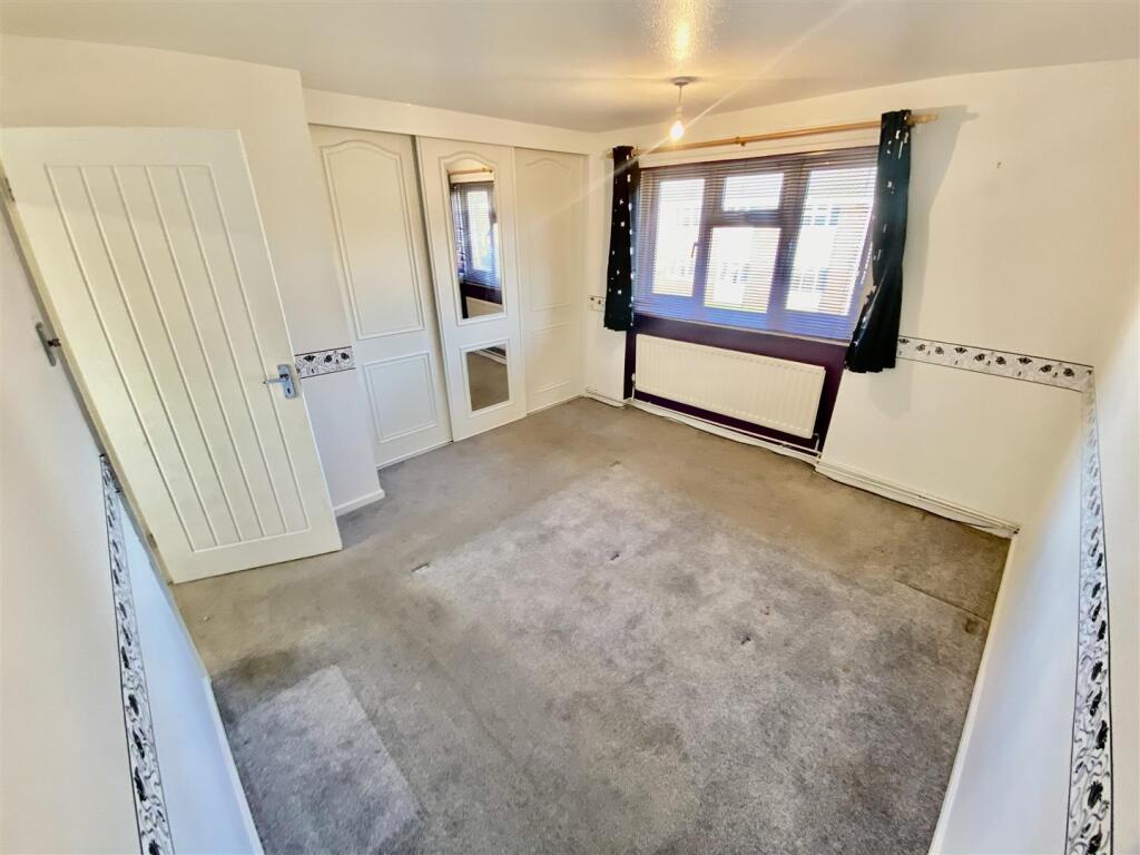 Bedroom, Built In Wardrobes