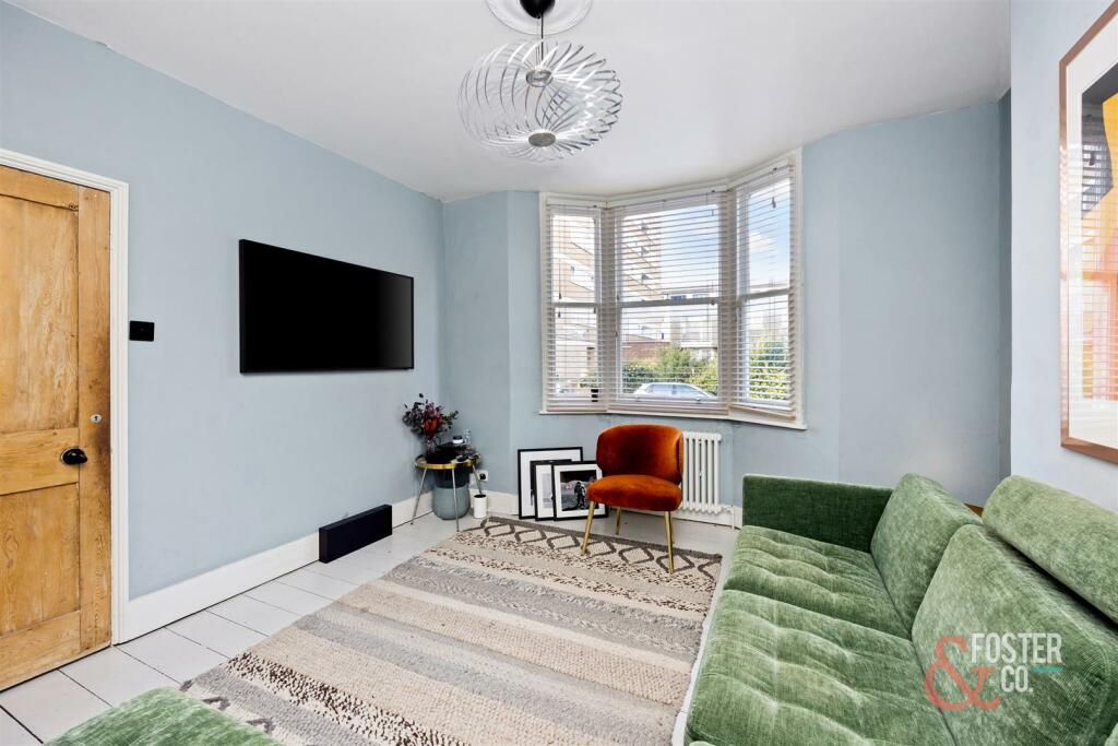 Clarendon Road, 62_015.jpg