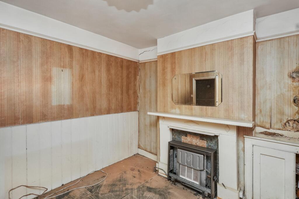 6 Tramway Avenue, Edmonton, N9 8PE