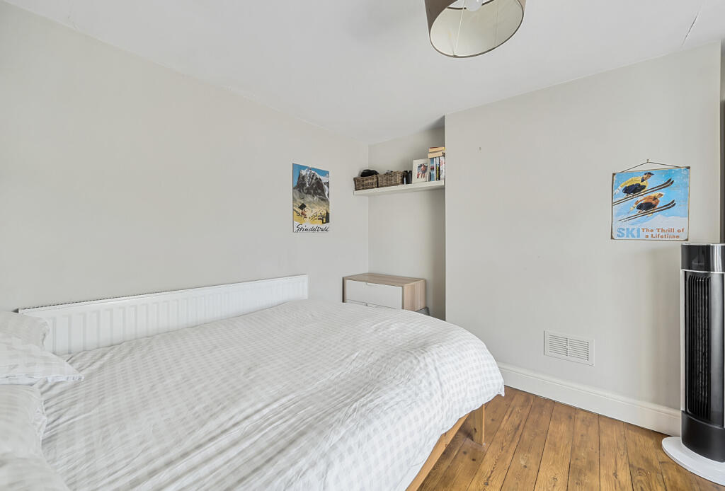 1313375-15-6852b8...