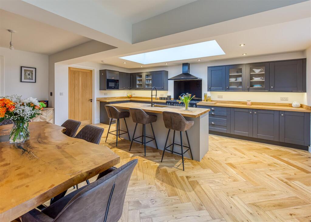 3 Bratch Lane-Kitchen (5).jpg