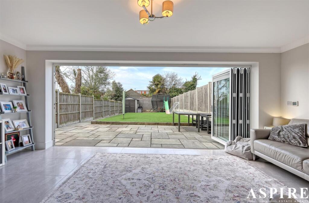 img_2569_32 copy 2.jpg