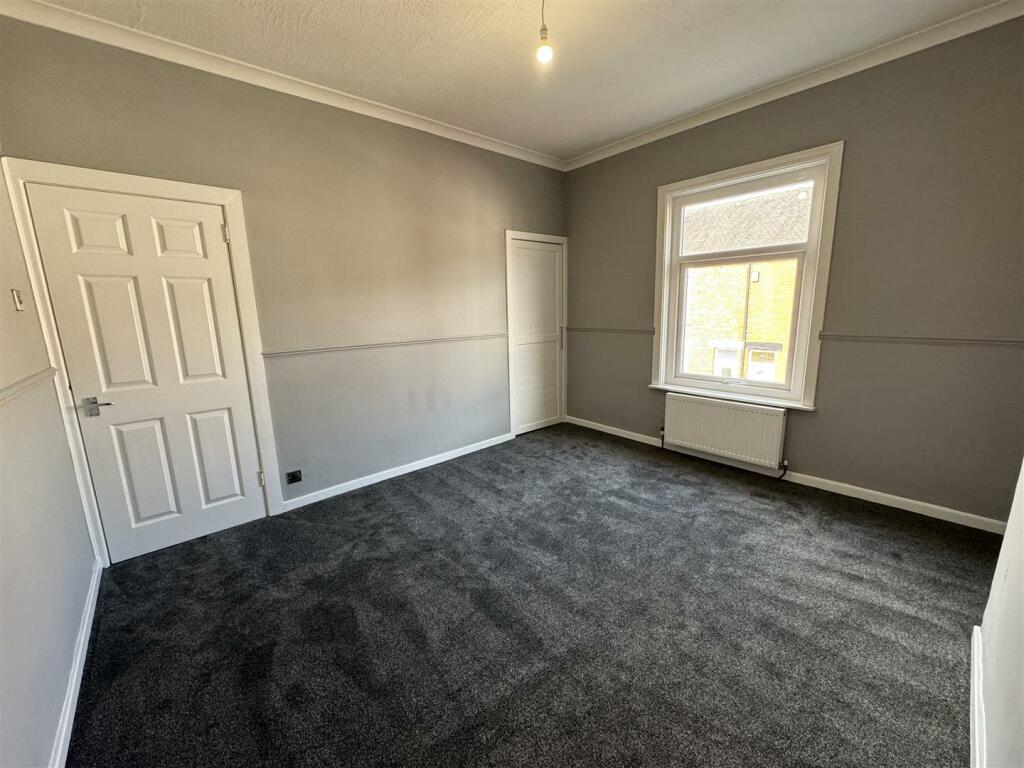 Principal bedroom