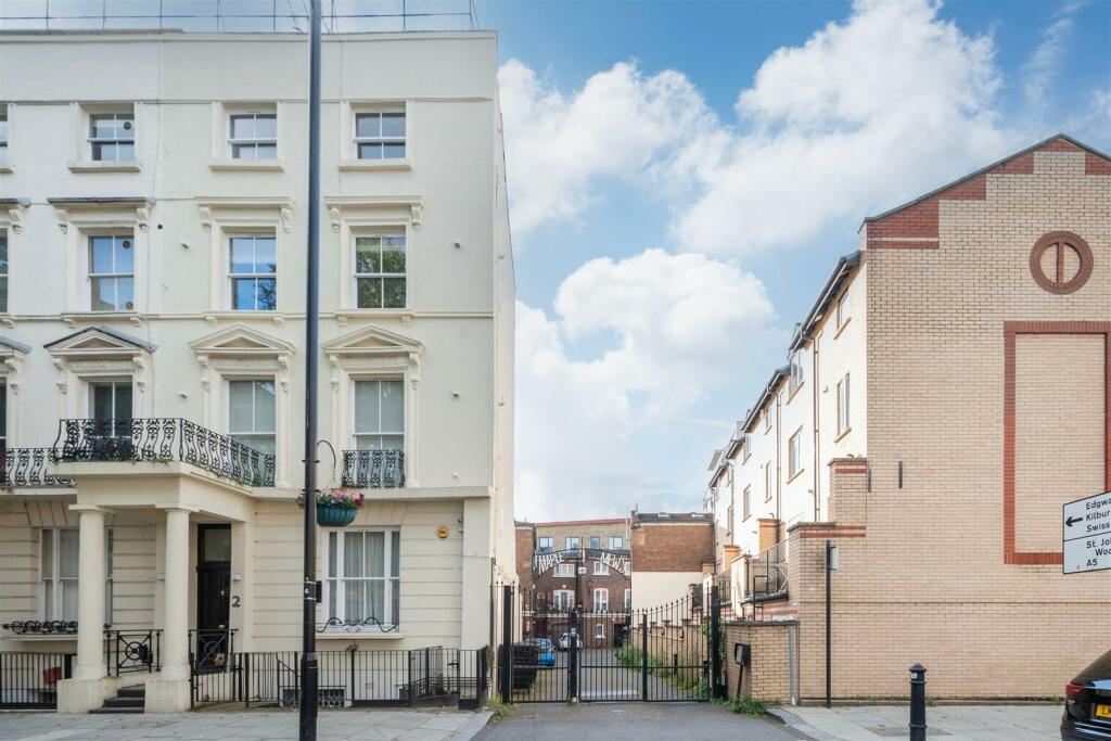 Gates - Maple Mews.jpeg
