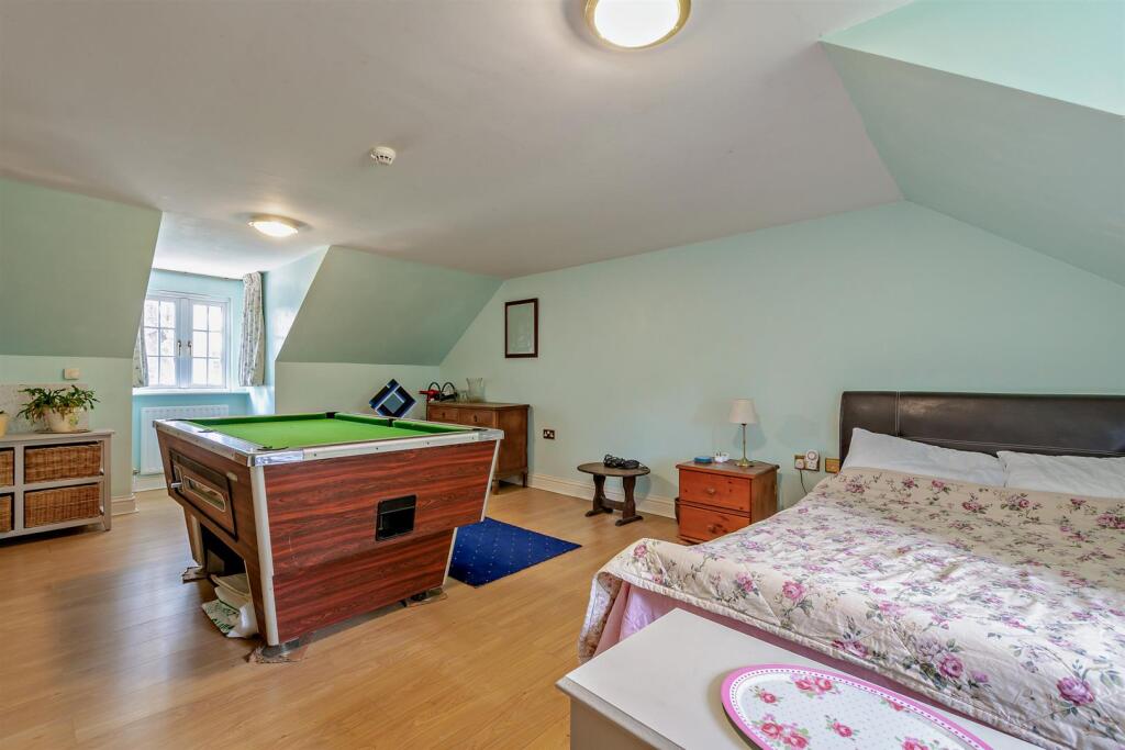 8658307-interior26-800.jpg