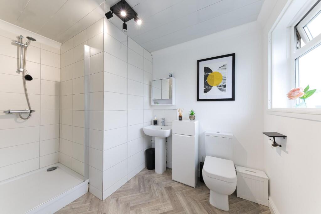 En-suite shower room