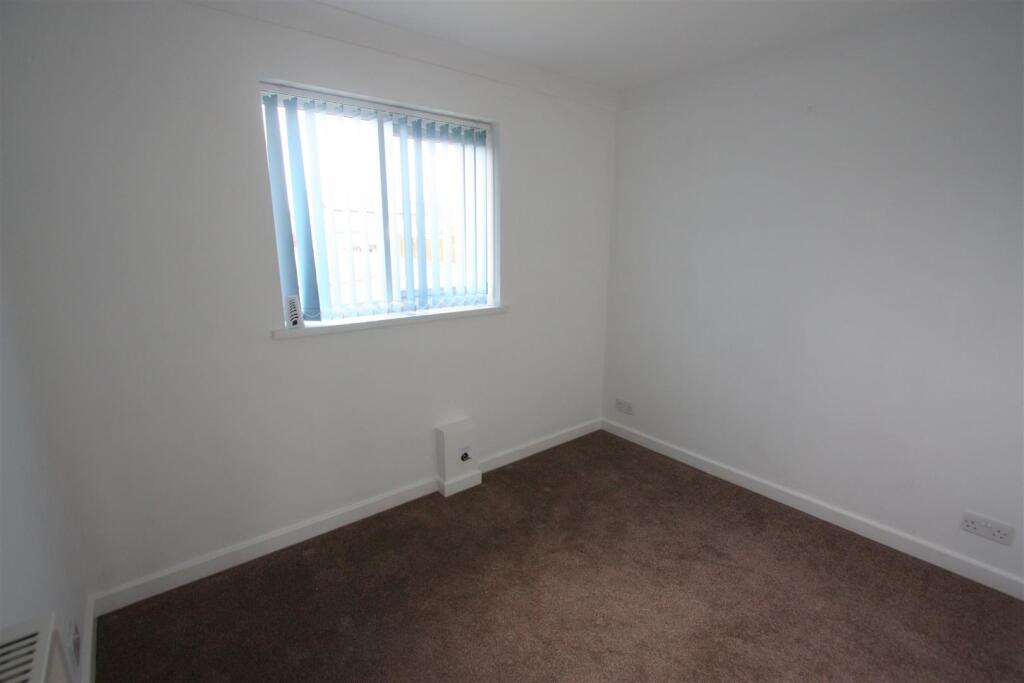 15 Wheatfield Crescent Bedroom 2