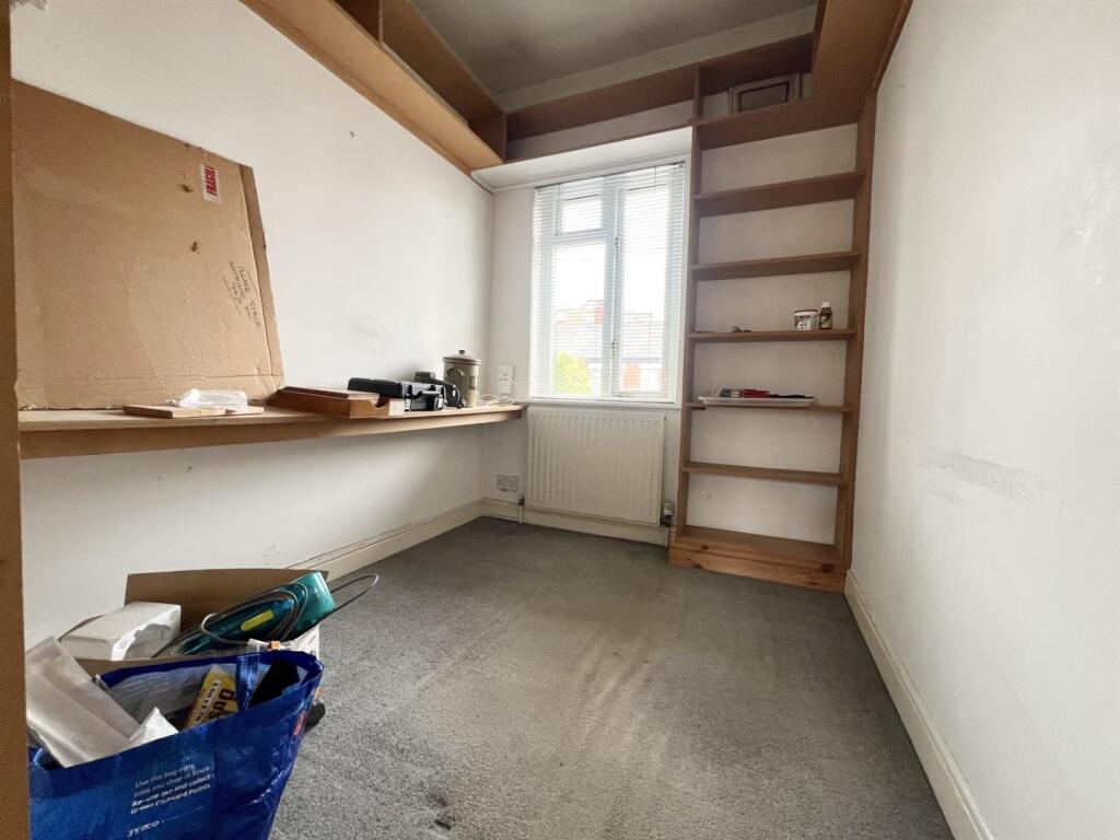 bedroom 3.jpg