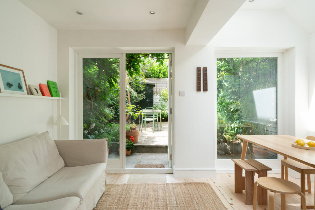 293088 - DRIFFIELD-ROAD-E3-007.jpg