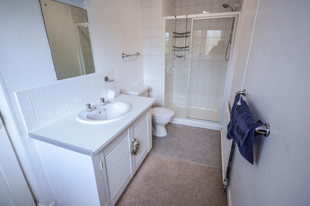 Downstairs Shower...