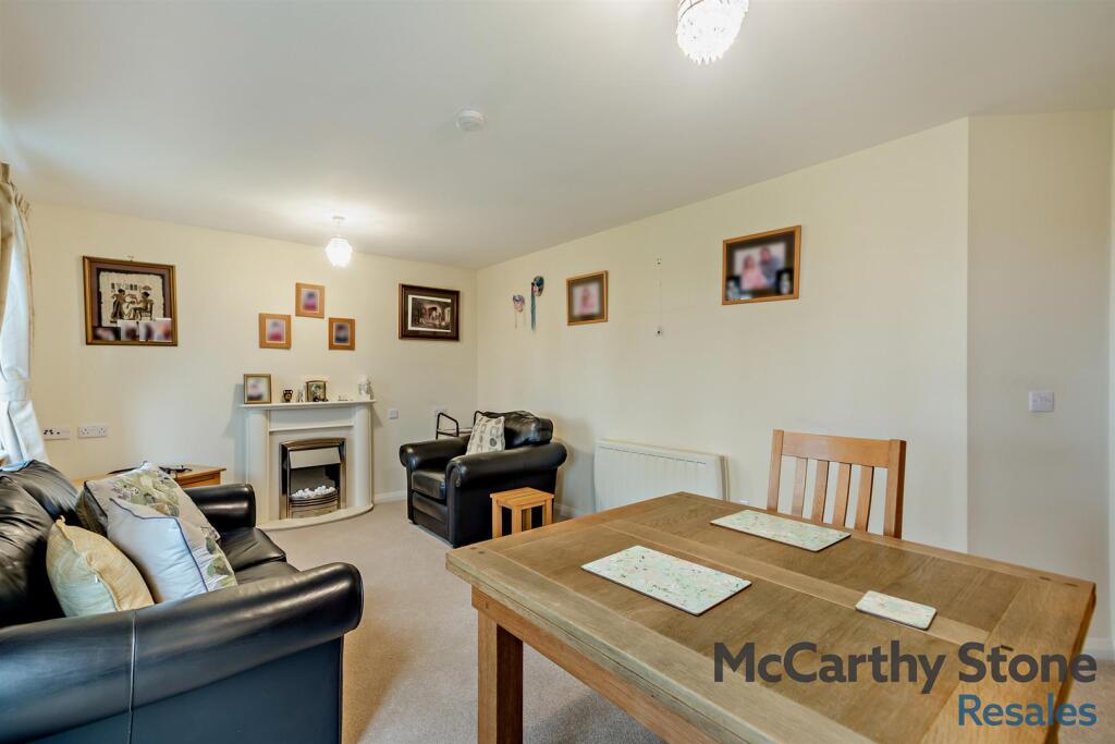 8673481-interior02-800.jpg