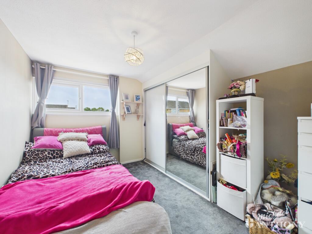 CAM02773G0-PR0355-STILL018