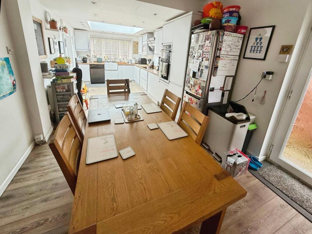 4d250f78-Dining 20Kitchen.jpeg