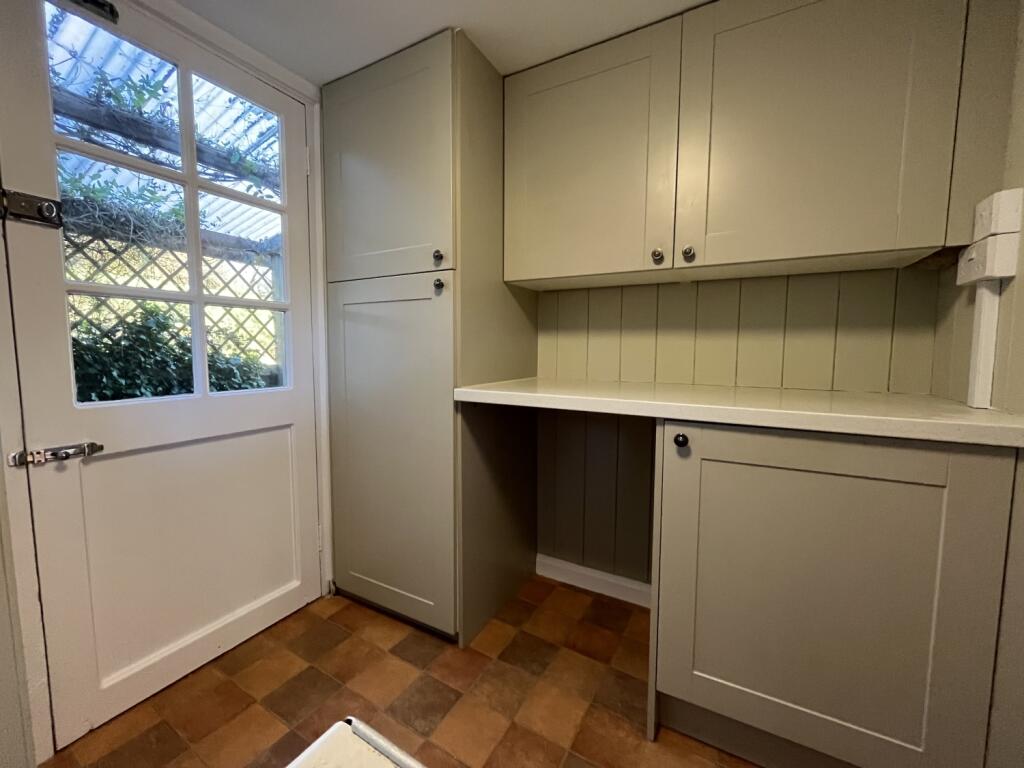 Utility Room (2)