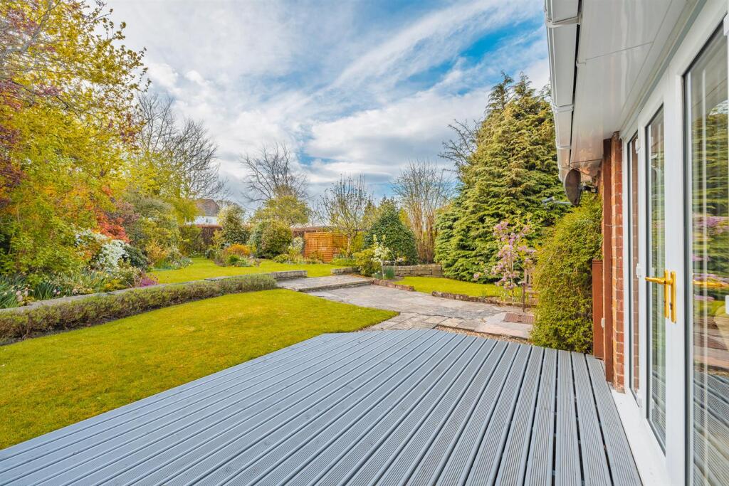 3 The Spinney-20.jpg