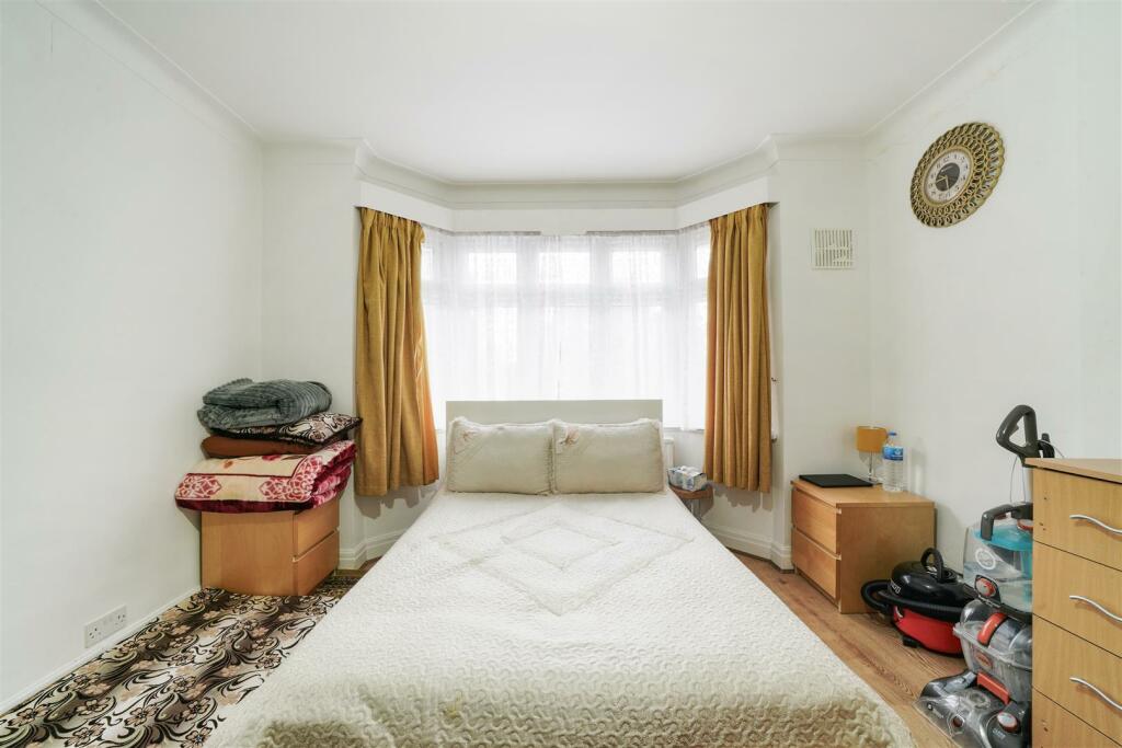 815 Harrow Road - O6ecr27WVALzJgr3BtuD.jpg