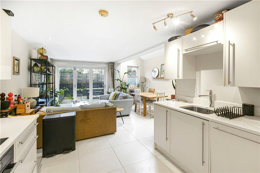 Kitchen/Reception