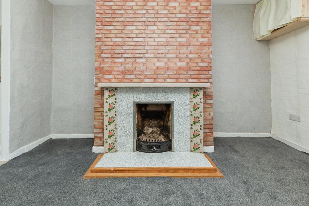 2025-04-12-80brookstreetastonclintonaylesburyhp225et-1001787980-1475