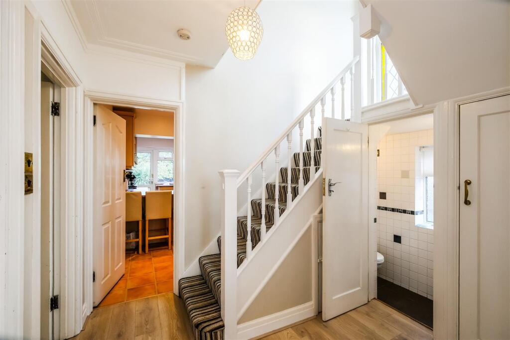 10, Priory Close-36.jpg