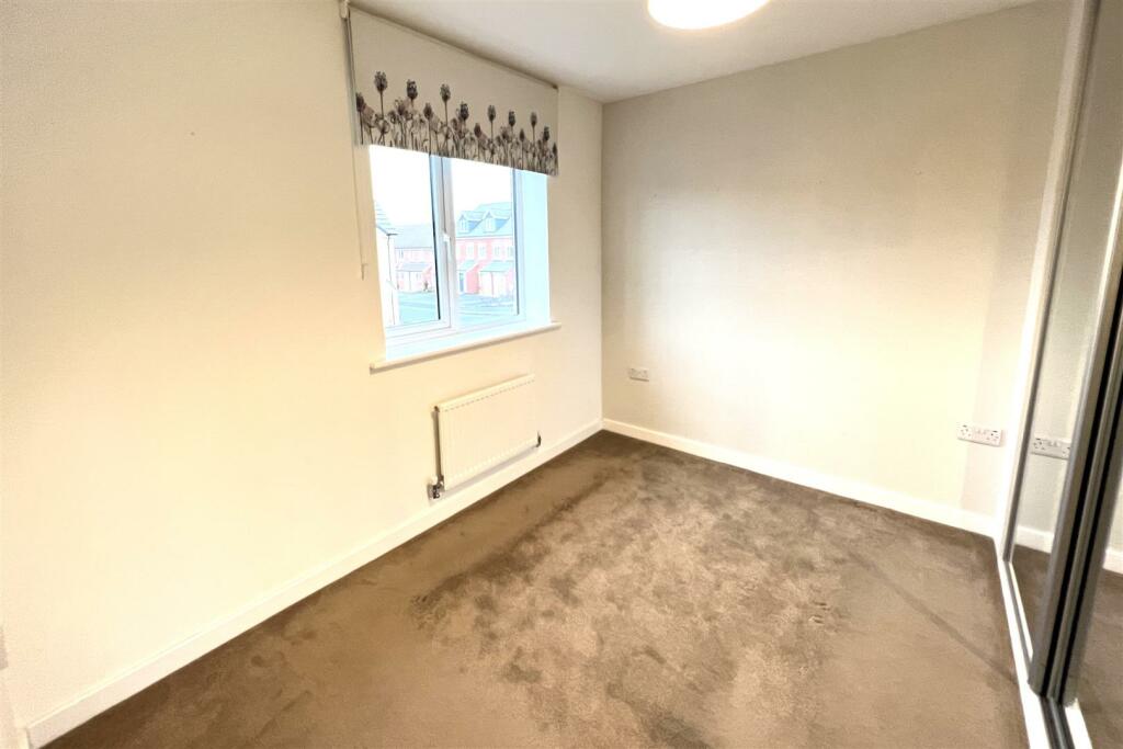 Bedroom 1.JPG