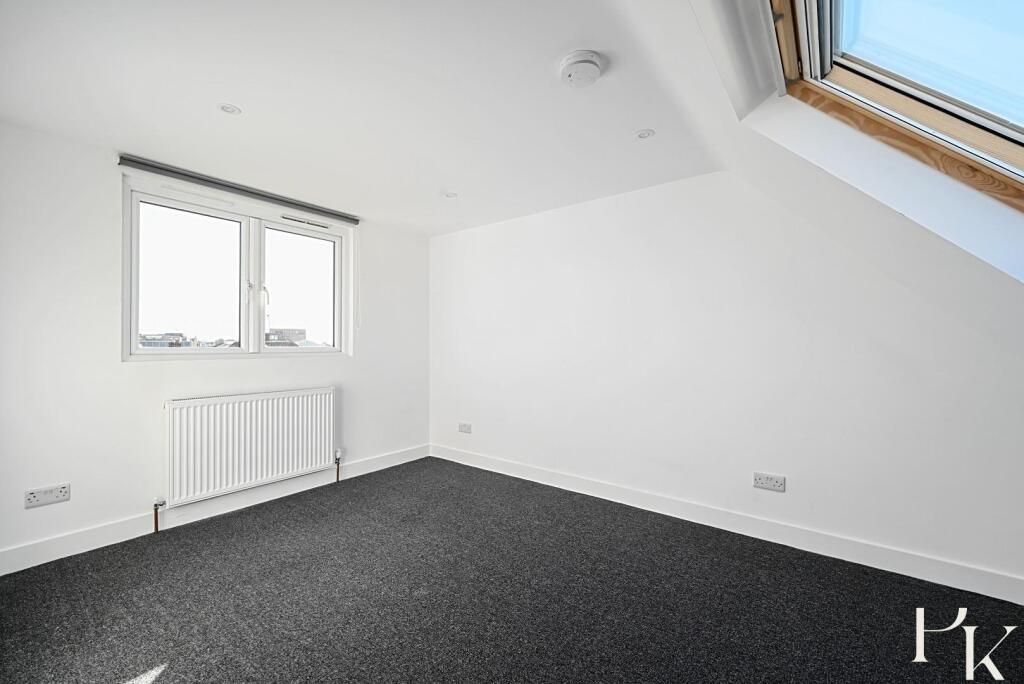 12 Brambledean Road, bn41 (20).jpg