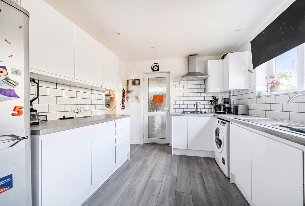 1356465-9-68cd668...