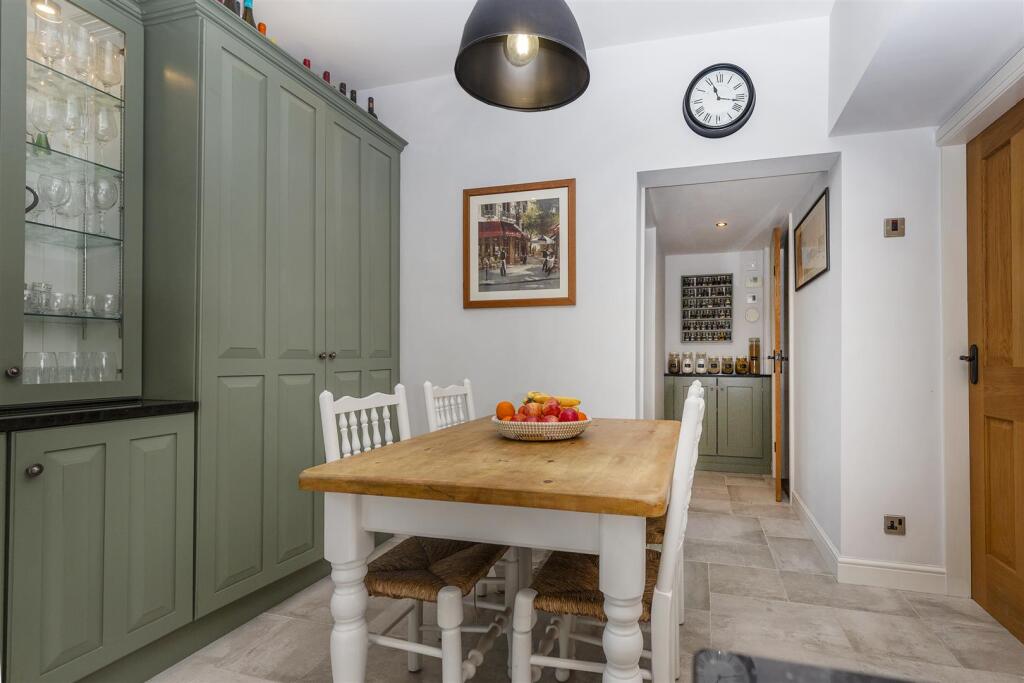 Dining Kitchen