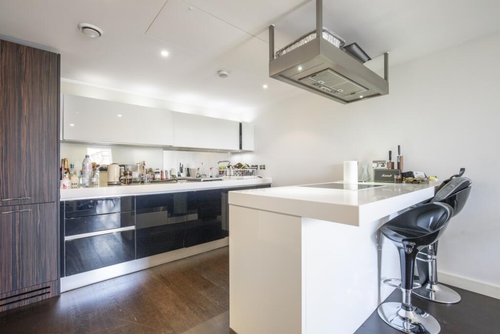 Moore House 125 -...