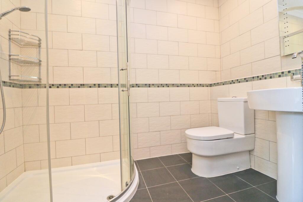 Bedroom 1 En-suite