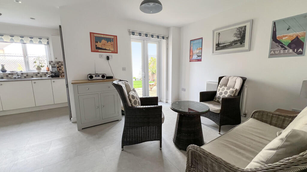 Kitchen/breakfast...