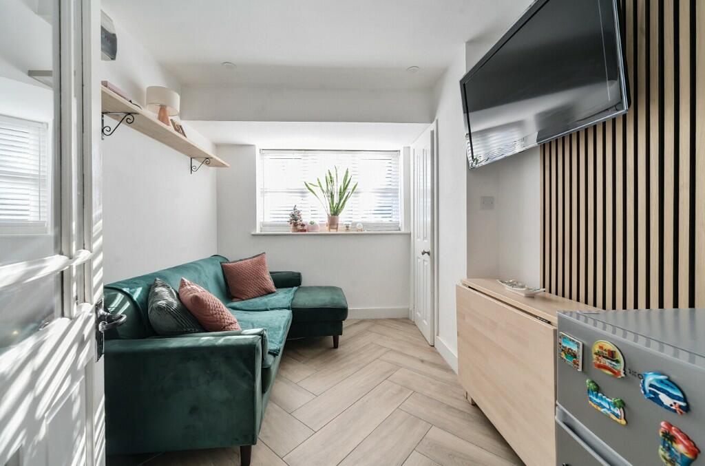 Annex living room