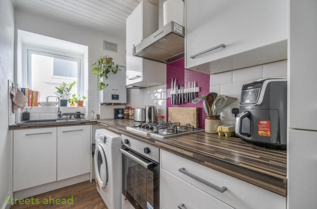 b380d4b3-f866-44e...