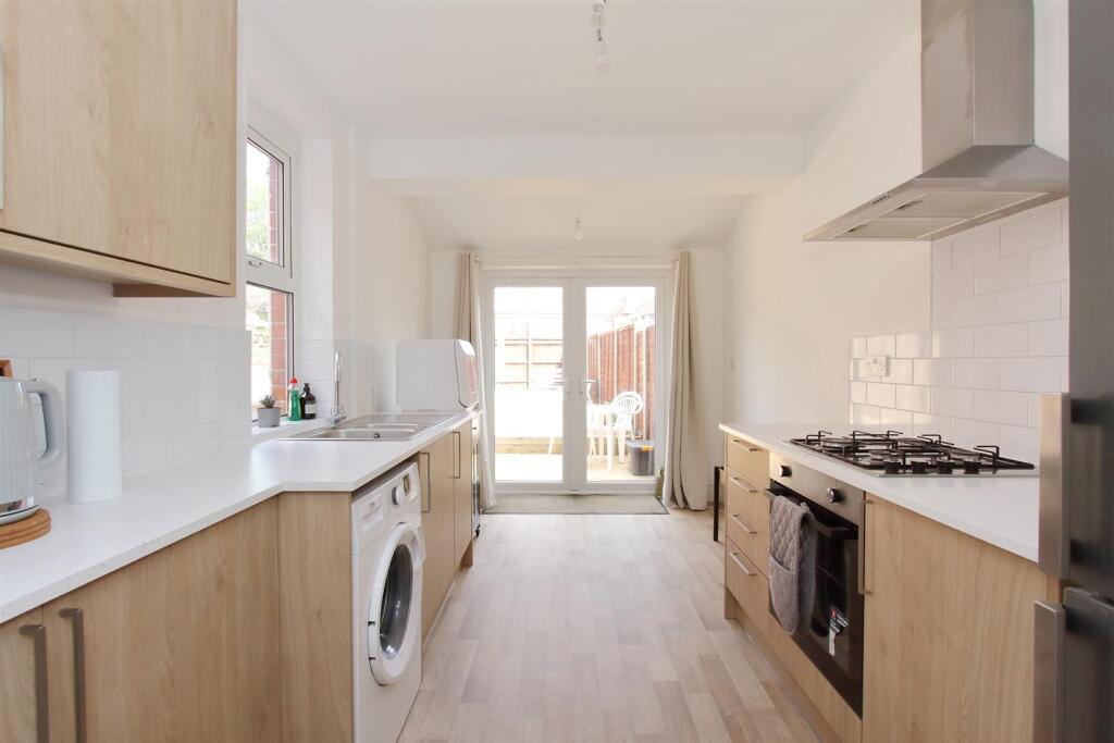 73 eastfield rd ph12.JPG