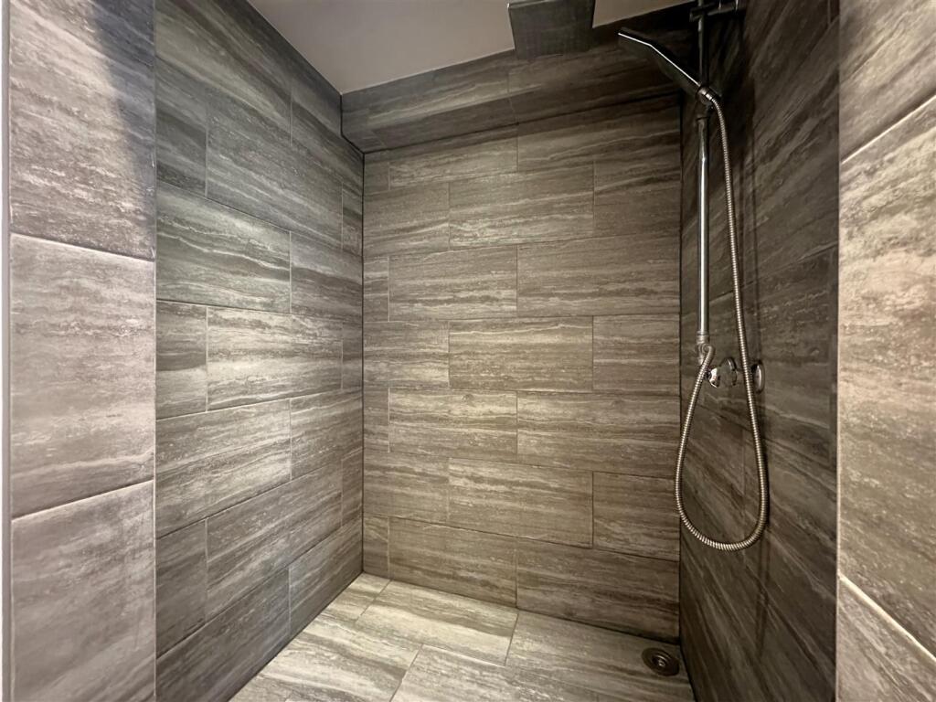 Shower.jpg