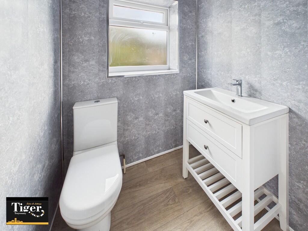 CAM02176G0-PR0700...