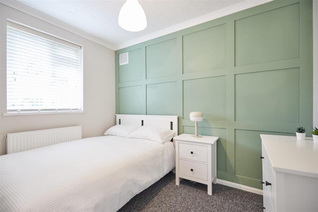 Rockingham Road 35.jpg