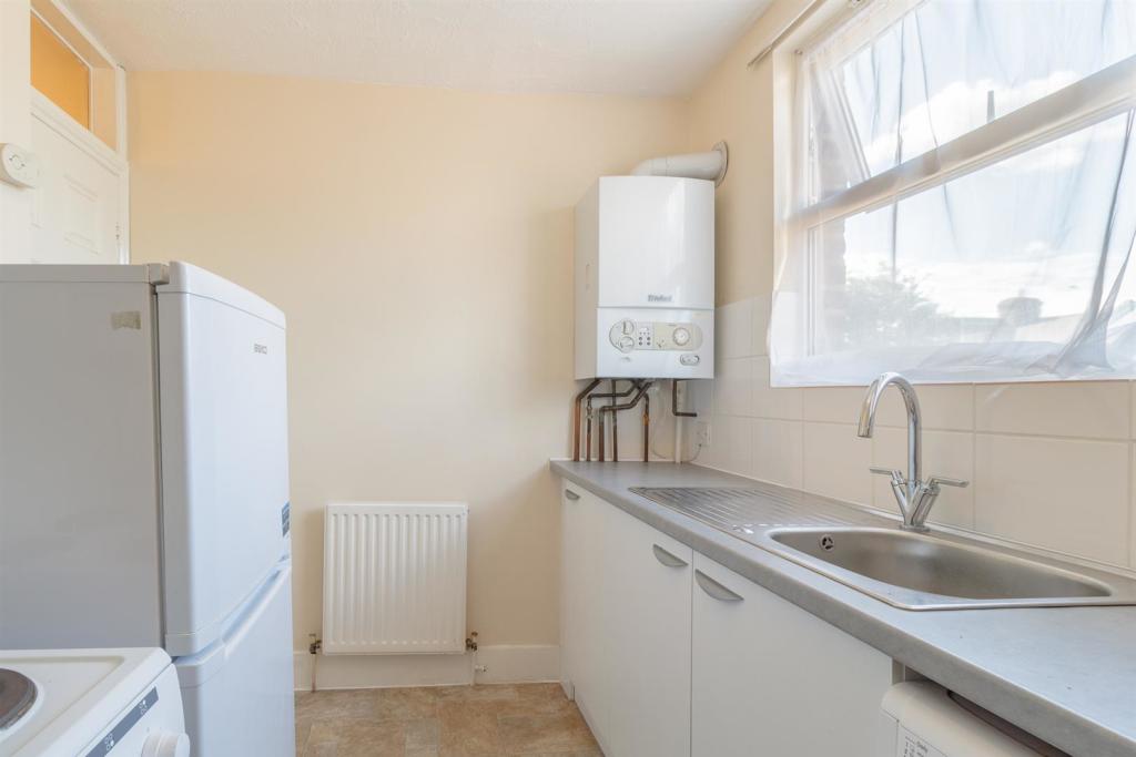 57b NIgel Road     E7 8AN (105).jpg