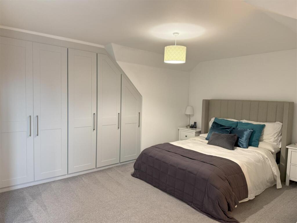 Bedroom and wardrobes.jpeg