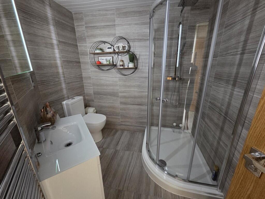 Ground floor WC  ...